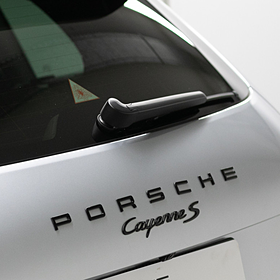 Embleem hoogglans zwart 'Porsche'