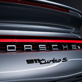 Porsche Embleem hoogglans zwart '911 Turbo S'