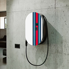 Afdekking MARTINI RACING® design voor laaddock met Porsche Mobile Charger