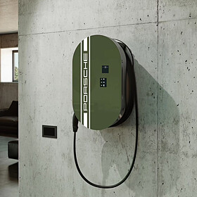 Afdekking Heritage design voor laaddock met Porsche Mobile Charger