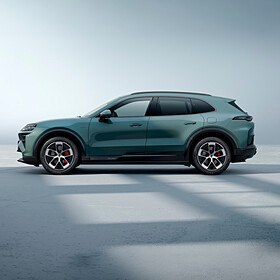 Porsche 21-inch Cayenne Turbo Aero complete set winterwielen, gelakt in zwart (hoogglans) met glanzende voor