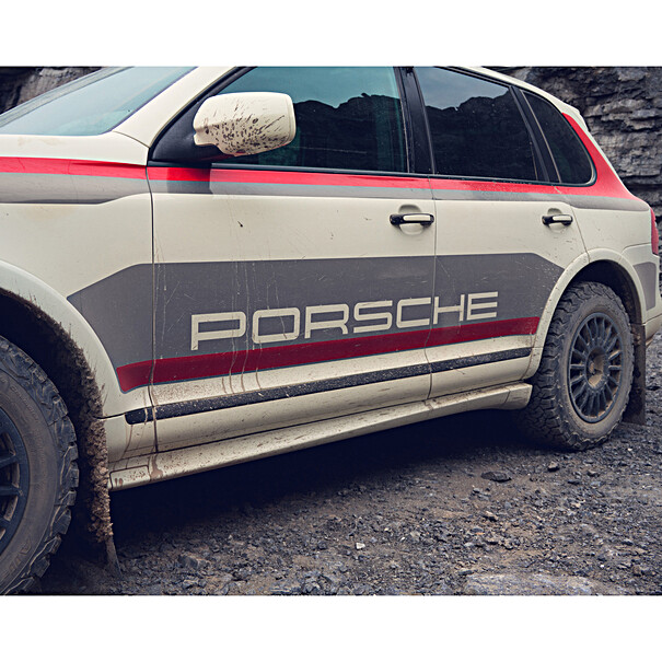 Porsche Decorfolie Adventure Design (rood) - Cayenne (E1)