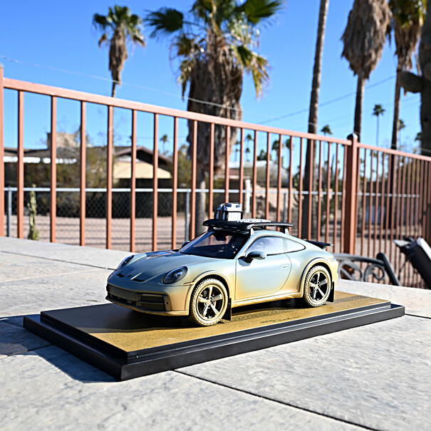 Porsche 911 Dakar (992), Limited Edition, 1:18