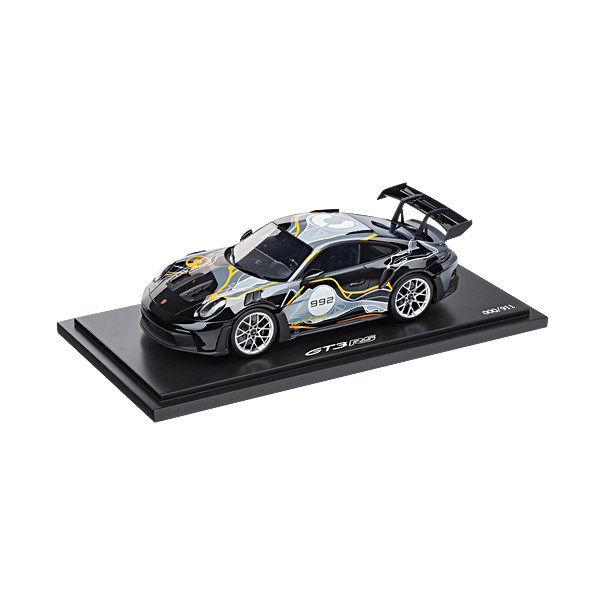 Porsche 911 GT3 RS 'Weissach Test Track' (992), Limited Edition, 1:18