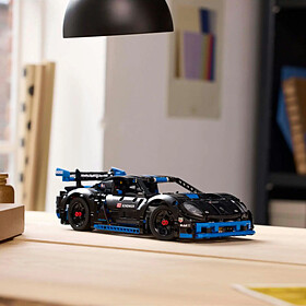 LEGO® Porsche GT4 e-Performance